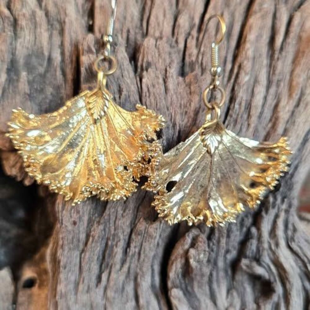 Gold Tone Ginkgo Leaf Fan Dangle Earrings Textured Botanical Drop Earrings